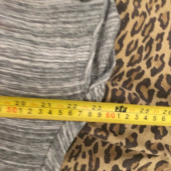 APT. 9 size medium heathered gray top lace insert at shoulder - Picture 8 of 9